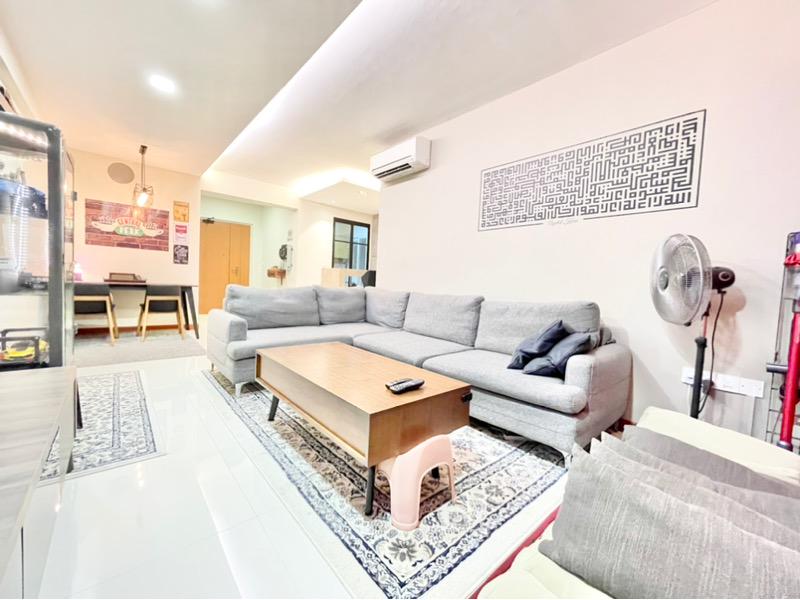 (Category: ) located in . Submitted by ejentuanlee (Listing ID 1077532178, Image 1). Description: .