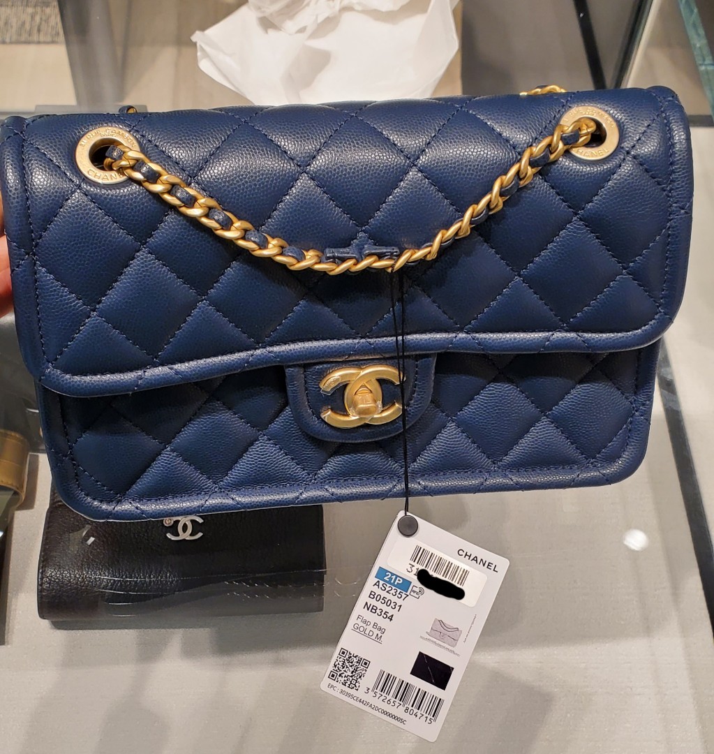 21P 最新款Chanel豆腐包Navy Blue Flap Bag, 超難買，性價比極高 