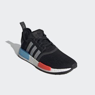 nmd r1 womens black