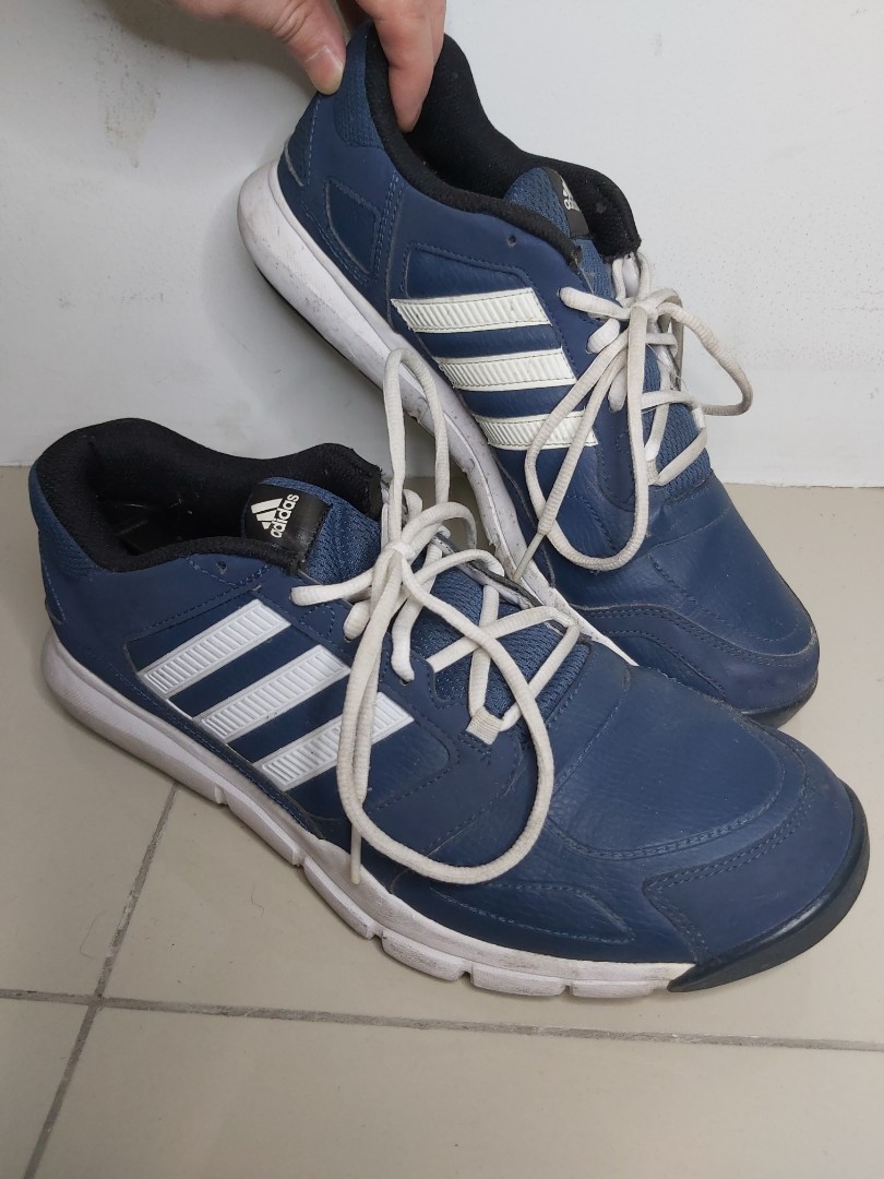 non marking athletic shoes