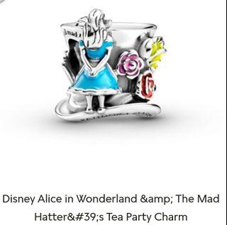 Disney alice in Wonderland. The mad hatter - tea party char.lm
