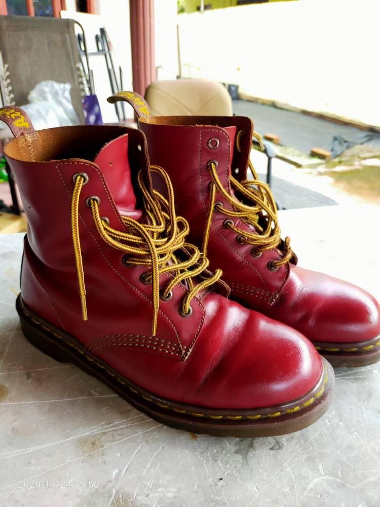 Blood red top dr martens