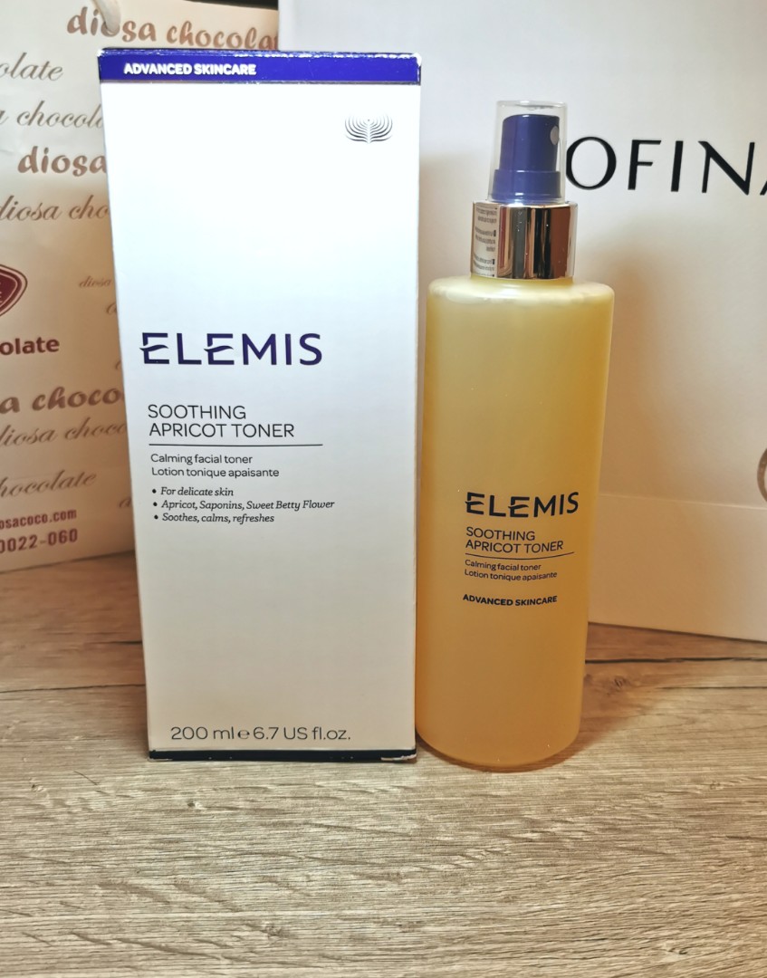 soothing apricot toner