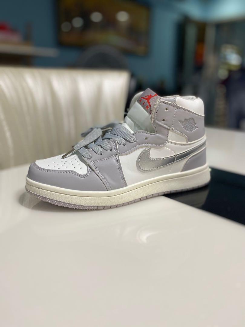 Girls air hotsell jordan basketball shoes