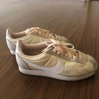 (Category: ) located in . Submitted by stylemnl (Listing ID 1077369884, Image 1). Description: .