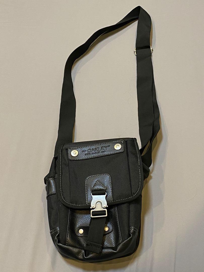 Oakley mens sling bag hot sale