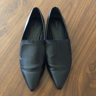 (Category: ) located in . Submitted by stylemnl (Listing ID 1077371367, Image 1). Description: .