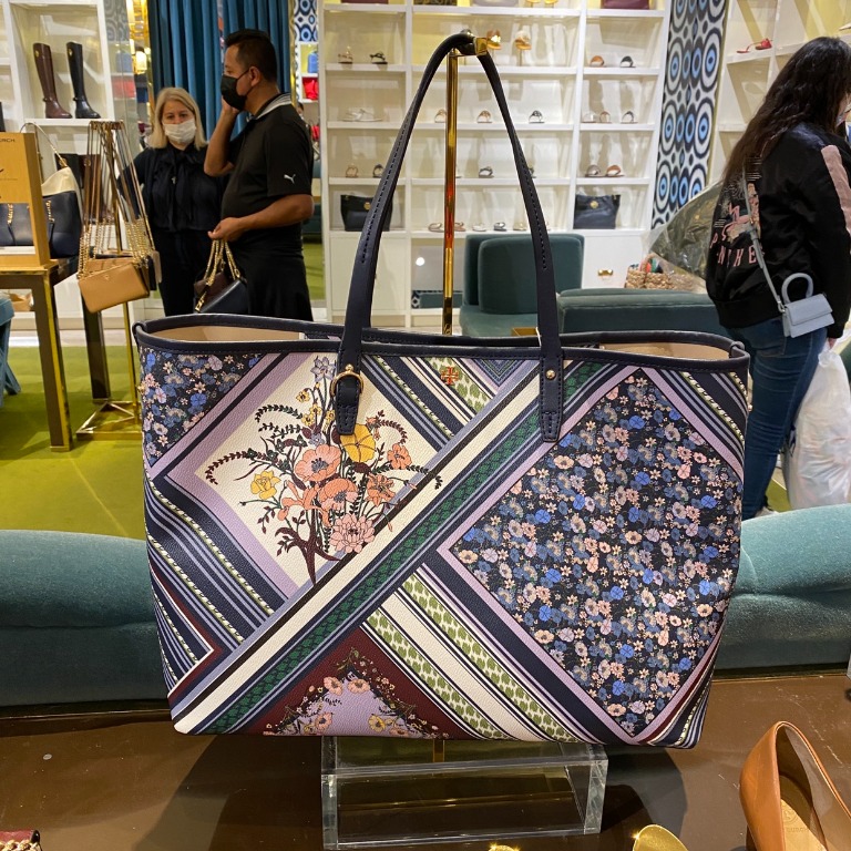 Tory burch kerrington square tote store