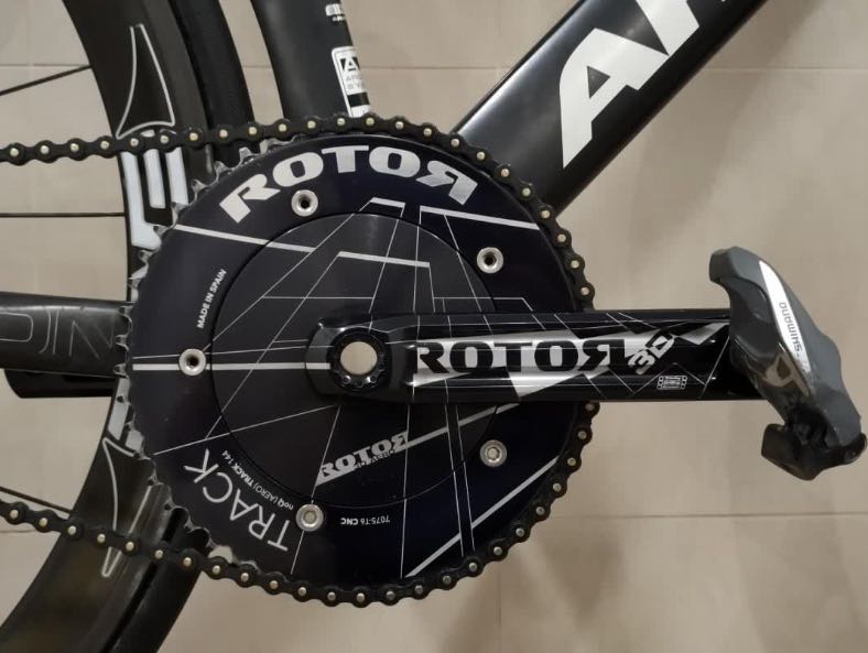 Aero track crankset clearance