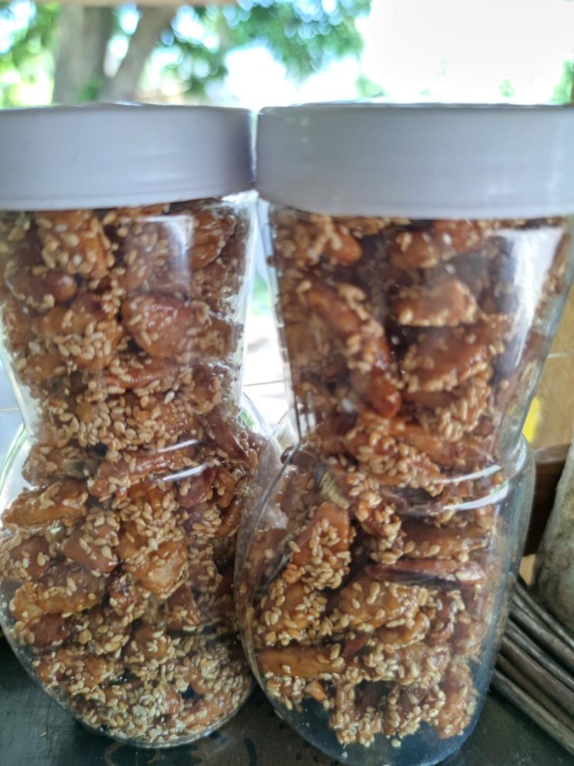 sugar coated pili nuts