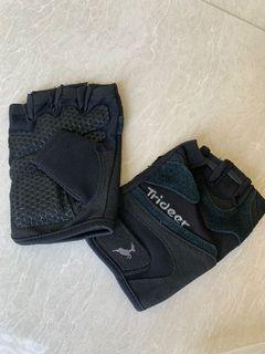 Trideer Workout Gloves S-M bought in US