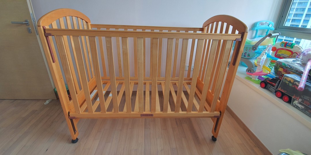 Used baby Cot, Babies & Kids, Baby Nursery & Kids Furniture, Cots ...