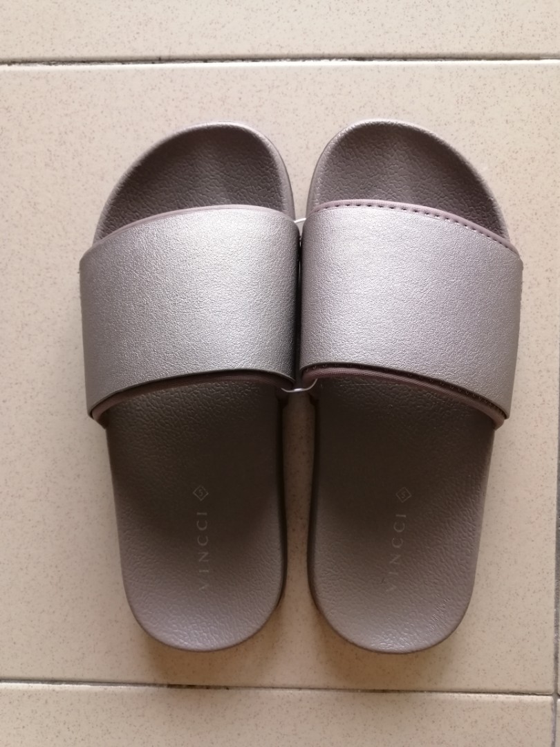 Vincci Slipper Sandal Women s Fashion Footwear Sandals on Carousell