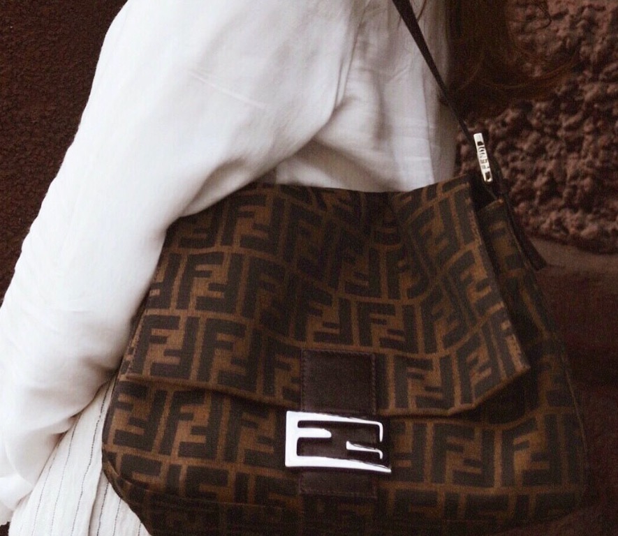 Fendi Baguette Mamma  Vintage designer bags, Fashion, Fendi bag