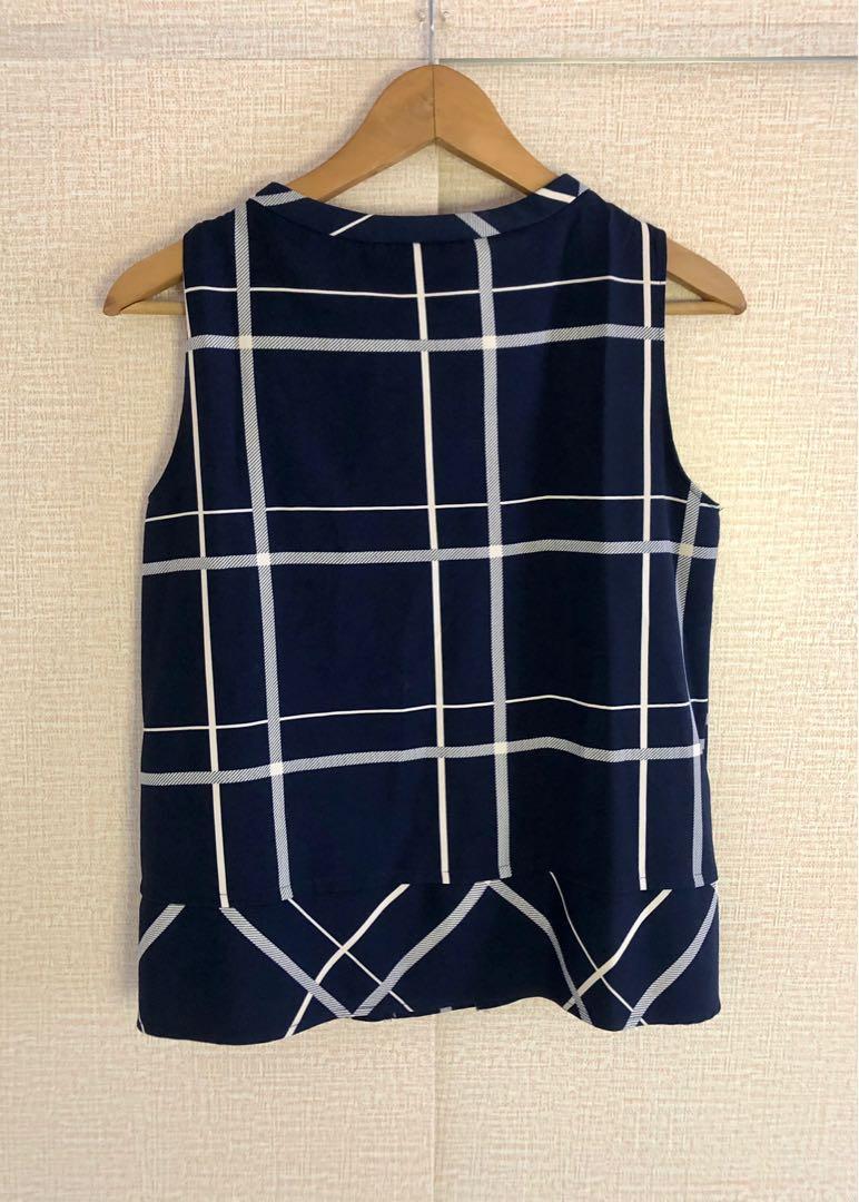 zara basic (Category: Blouses) located in Quezon City. Submitted by preloveditems025 (Listing ID 1077453819, Image 3). Description: preloved good as new in good condition no flaws.