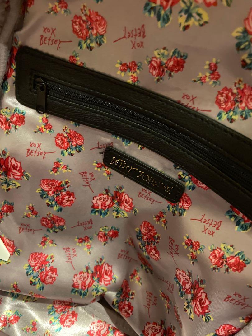 AUTHENTIC BETSY JOHNSON backpack! (Category: Backpacks) located in Makati City. Submitted by 123clothes123 (Listing ID 1077683129, Image 3). Description: brand new without tag! super high quality bag & has no flaws. never been used and can surely fit so many things. bought this in the US. 💯 percent authentic mode of payment: Bank Transfer or GCASH.