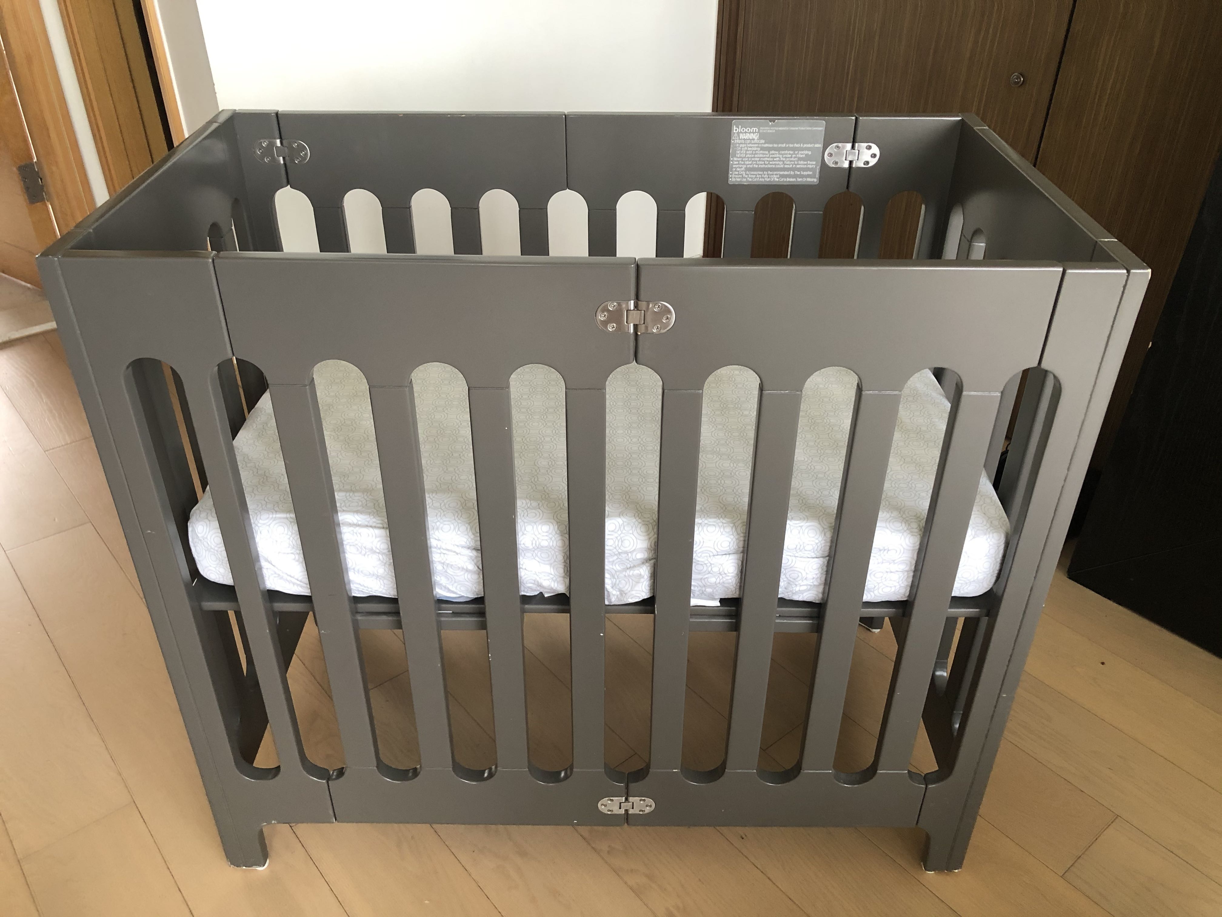 Bloom mini cot clearance