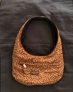 (Category: ) located in . Submitted by momsicles (Listing ID 1077703118, Image 1). Description: .