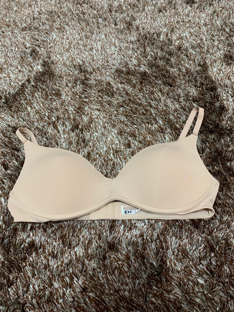 Branded padded cup bra no wire size 34B, Women's Fashion, Undergarments &  Loungewear on Carousell