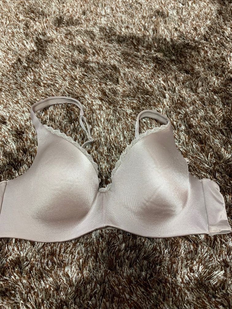 36A Maidenform Custom Lift Wireless Bra, Women's Fashion, Undergarments &  Loungewear on Carousell