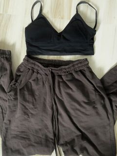 (Category: ) located in . Submitted by prelovedbycf_ (Listing ID 1077391286, Image 1). Description: .
