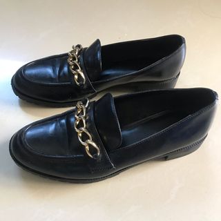 (Category: ) located in . Submitted by 909botique (Listing ID 1077590926, Image 1). Description: .