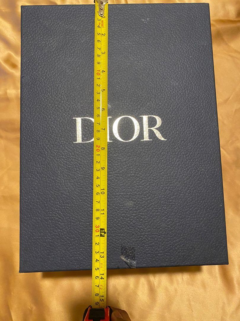 Dior box (Category: Luxury Accessories) located in Cainta. Submitted by jtc23 (Listing ID 1077680070, Image 1). Description: Negotiable .