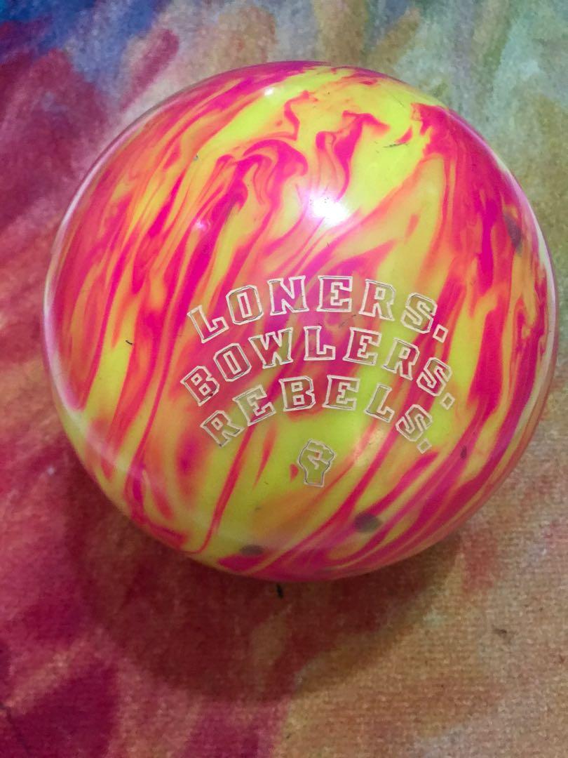 DV8 Misfit Reactive Bowling Ball 11.46lbs for sale or trade, Sports