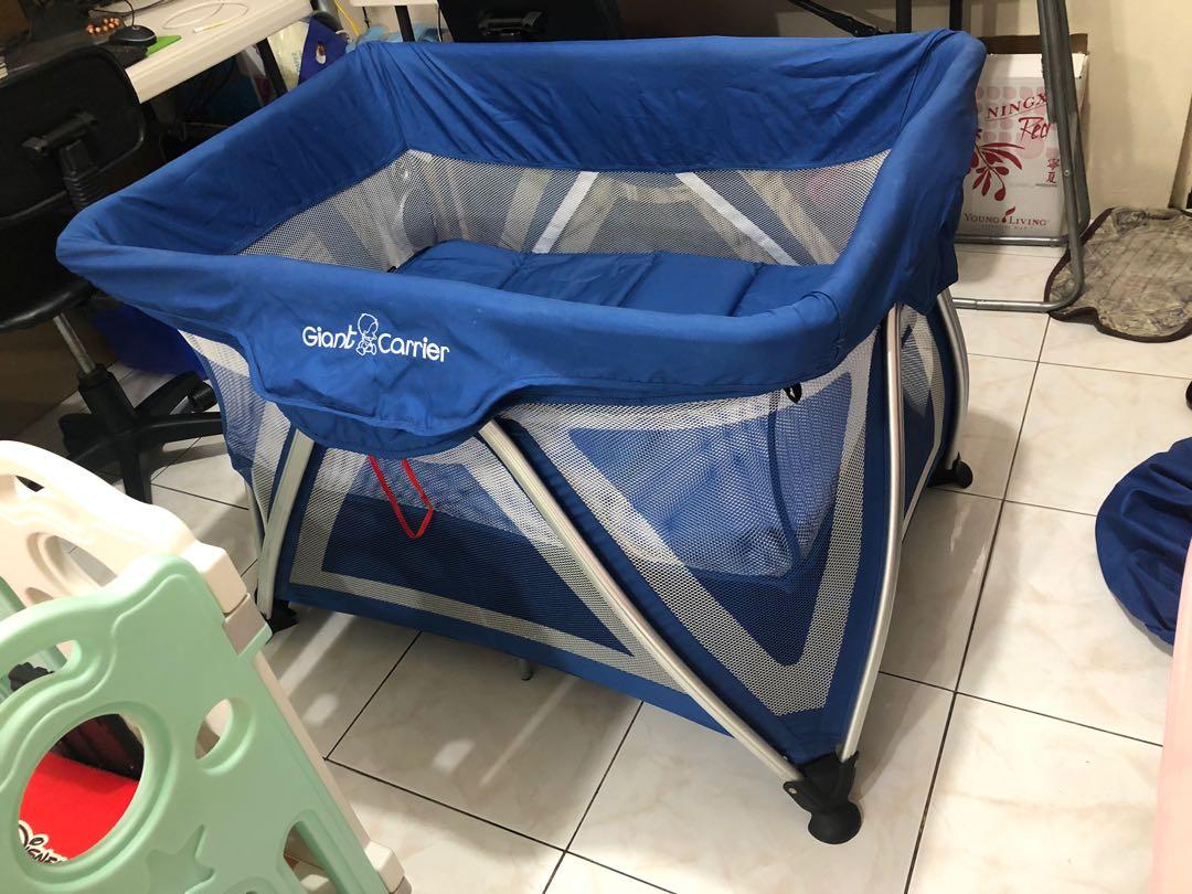 Giant Carrier Geoffrey Pack Carry Crib Playpen Foldable