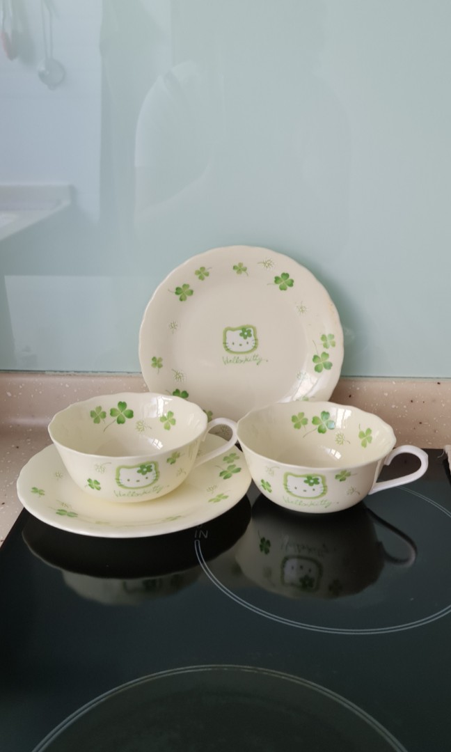 Hello kitty teacup set, Everything Else on Carousell