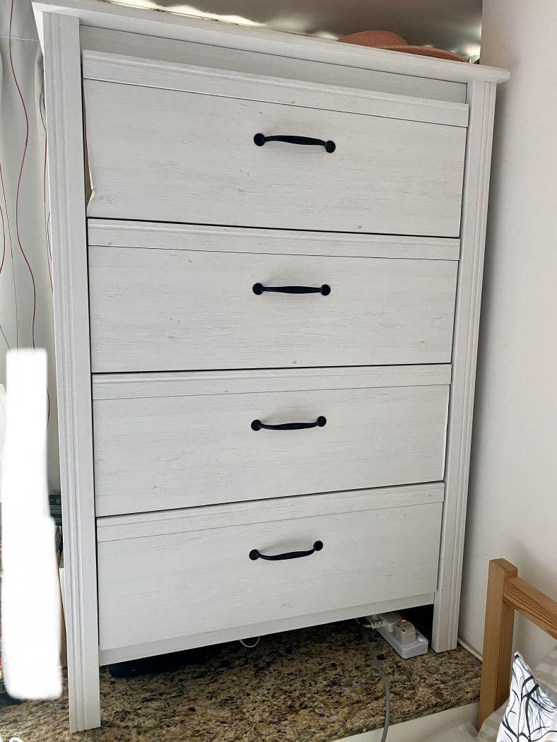 IKEA Brusali Chest of 4 drawers 四層 抽屜櫃, 傢俬＆家居, 傢俬, 書櫃、櫃子及架 Carousell