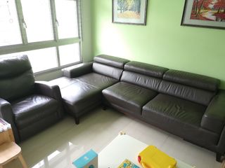 (Category: ) located in . Submitted by tuggababy.sg (Listing ID 1077586864, Image 1). Description: .