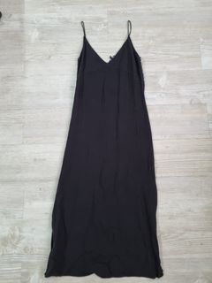 (Category: ) located in . Submitted by 2closets.co (Listing ID 1077613961, Image 1). Description: .