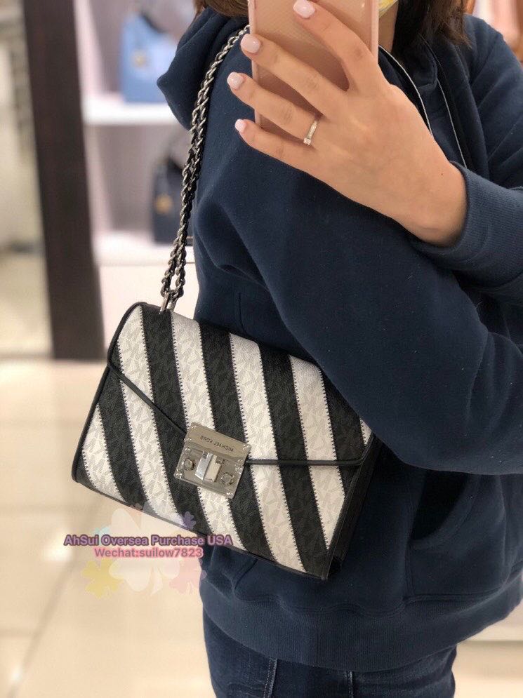 Michael Kors Rose Medium Flap Shoulder Bag, Women's Fashion, Bags &  Wallets, Purses & Pouches on Carousell