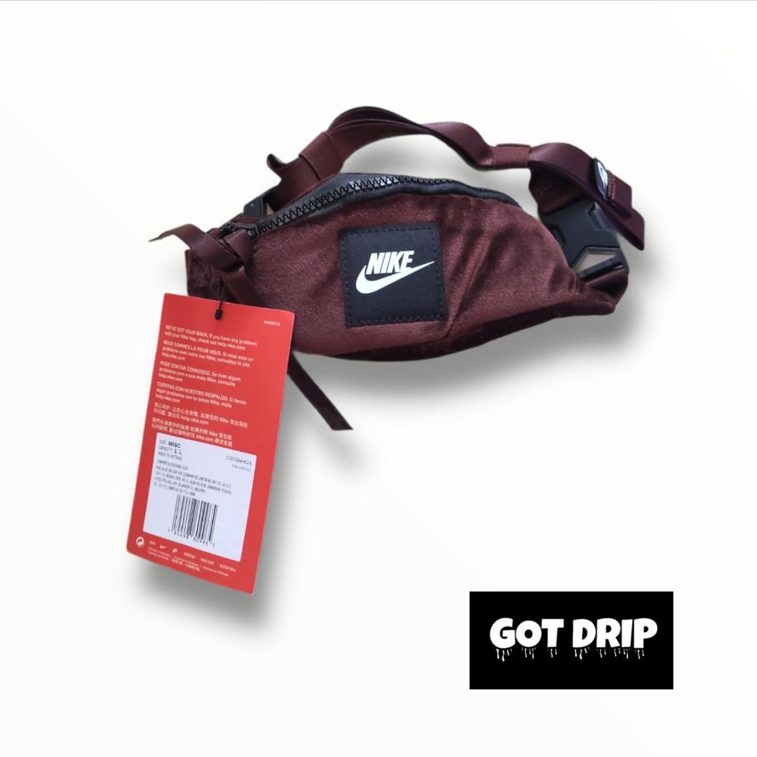 nike winterized hip pack