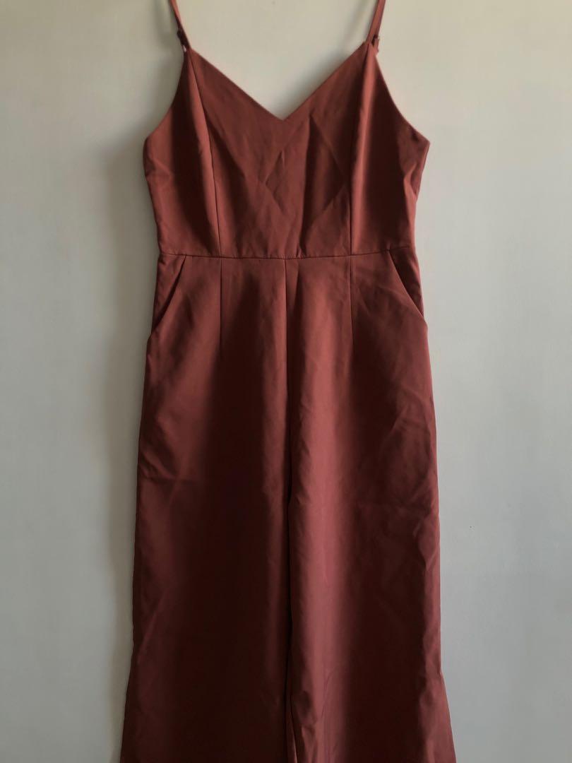 PINK MANILA Zircona Jumpsuit (Category: Jumpsuits) located in Malabon City. Submitted by ravesengco (Listing ID 1077636452, Image 2). Description: Used once Orig price: 1,250 RFS: Decluttering With 2 pockets! :) *See photos for details.