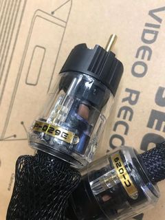 （分類：）位於 。 由 shoppingholic_2000 提交（商品編號 1077738383，圖片 1）。簡介： 。