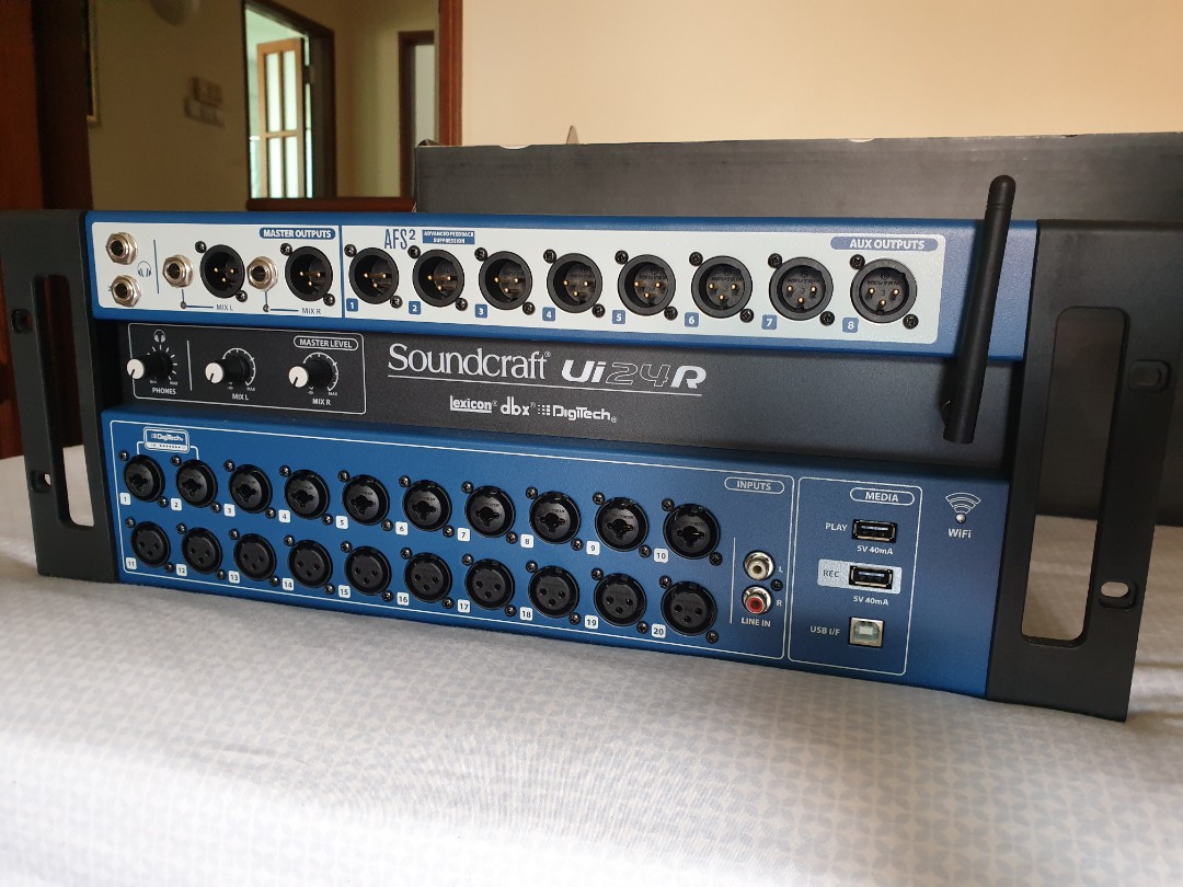 Soundcraft UI24r Digital Mixer / Recorder / Audio Interface, Audio