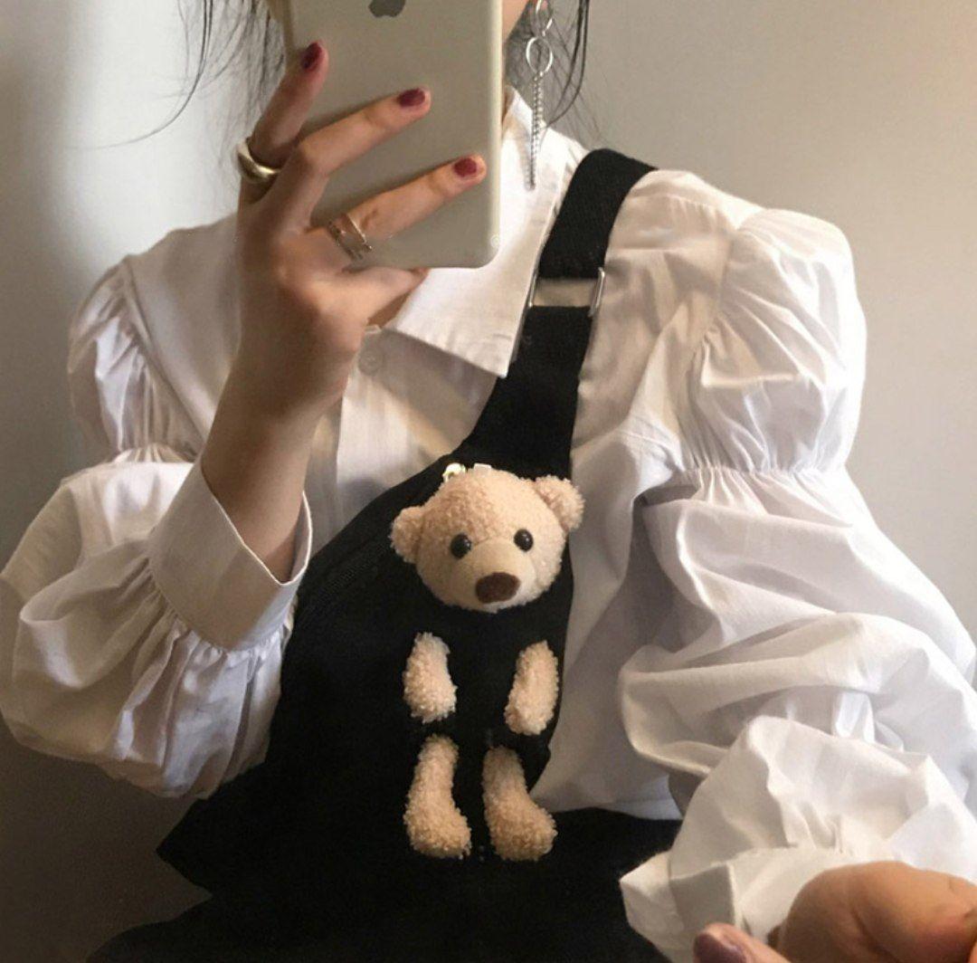 🌻Tiny Bear Sling Bag (Category: Cross-body Bags) located in Singapore. Submitted by ariyokien (Listing ID 1077598365, Image 3). Description: $18 please read "about"😁🤗 ❦︎arrives 2-2.5weeks 𝐚𝐟𝐭𝐞𝐫 payment ☾︎you will be informed in event of delay☻︎ 🤗𝒑𝒂𝒚𝒏𝒐𝒘 $1 discount with every $30 spent 😌𝒎𝒆𝒆𝒕𝒖𝒑𝒔 𝐭𝐨 𝐦𝐲 𝐜𝐨𝐧𝐯𝐢😊 ᴡᴇᴇᴋᴅᴀʏs -commonwealth(free) »afternoons ᴡᴇᴇᴋᴇɴᴅs(+$1) -bukitpanjang 𝑜𝑟 𝑛𝑒𝑎𝑟𝑏𝑦 30cents per station 20