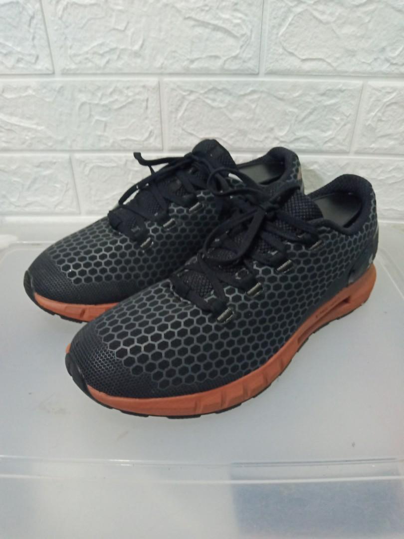 Under Amour HOVR CGR Men s Fashion Activewear on Carousell