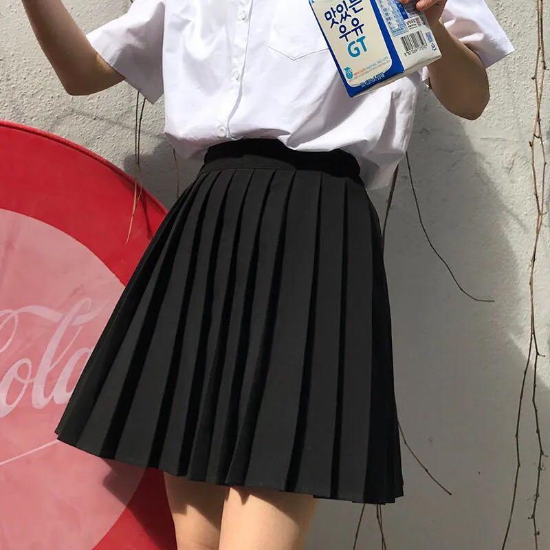 學院風黑色百褶裙 女裝 褲 半截裙 裙 Carousell