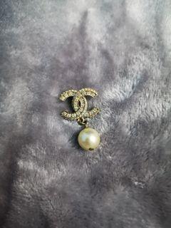 CHANEL+CC+Pearl+Hoop+GOLD+Dangle+Drop+Earrings+Pierced+Stud+NIB