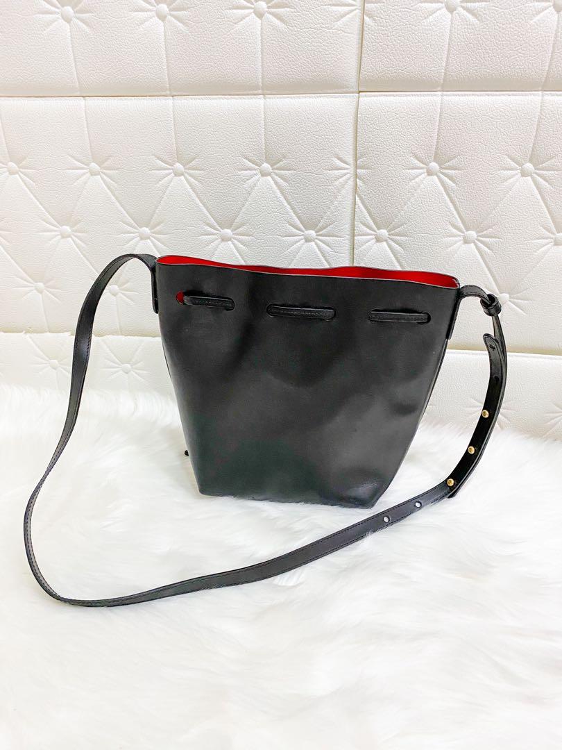 AUTHENTIC Mansur Gavriel Black Bucket Bag (Category: Luxury Bags & Wallets) located in Quezon City. Submitted by closetofcoco (Listing ID 1077865166, Image 3). Description: GUARANTEED AUTHENTIC PM for inquiries Kept in storage Available for Layaway DISCLAIMER: We are not affiliated or associated with any of the brands featured. All copyrights reserved to the respective original brand holders. .