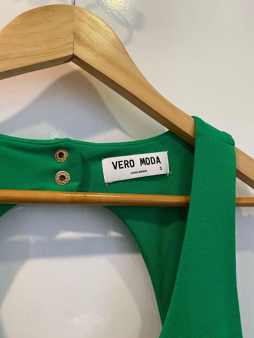 Backless Vero Moda Dress (Green) (Category: Dresses) located in Quezon City. Submitted by relovable (Listing ID 1077849805, Image 2). Description: Brand: Vero Moda Condition: Used once Style: Good for a night out, V-neckline, backless, falls above the knee Size: Small 🌟 SPECIAL OFFER IF BUYING MULTIPLE ITEMS 🌟 ▪️ +10% off if buying 2-3 items ▪️ 25% off if buying 4+ items ▪️ Free shipping for Metro Manila orders Php 2000 and up* *Seller to choos