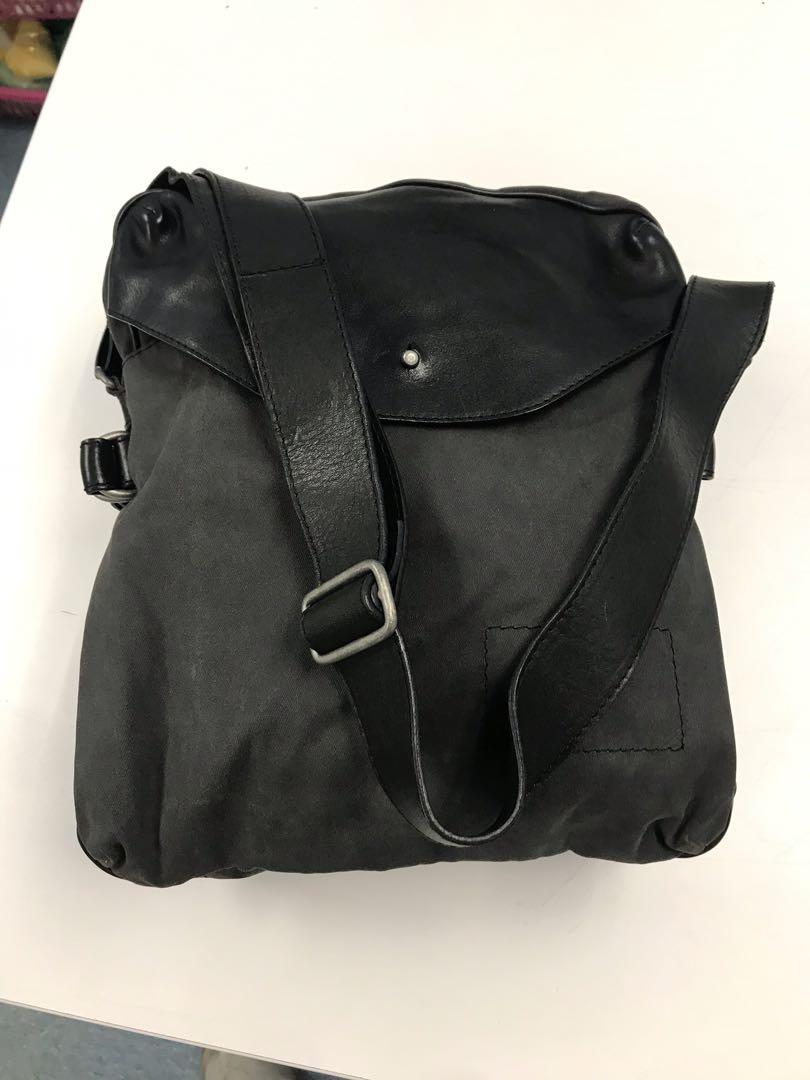 Banana republic sales sling bag