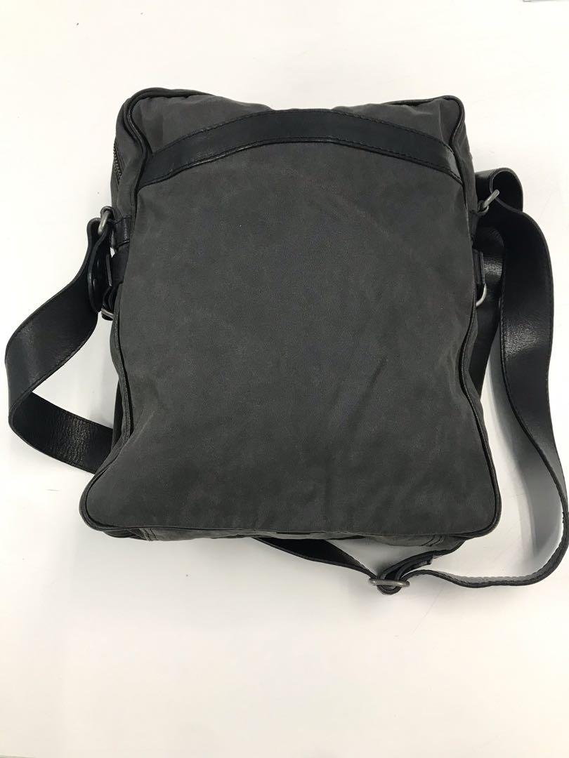 Banana republic sales sling bag
