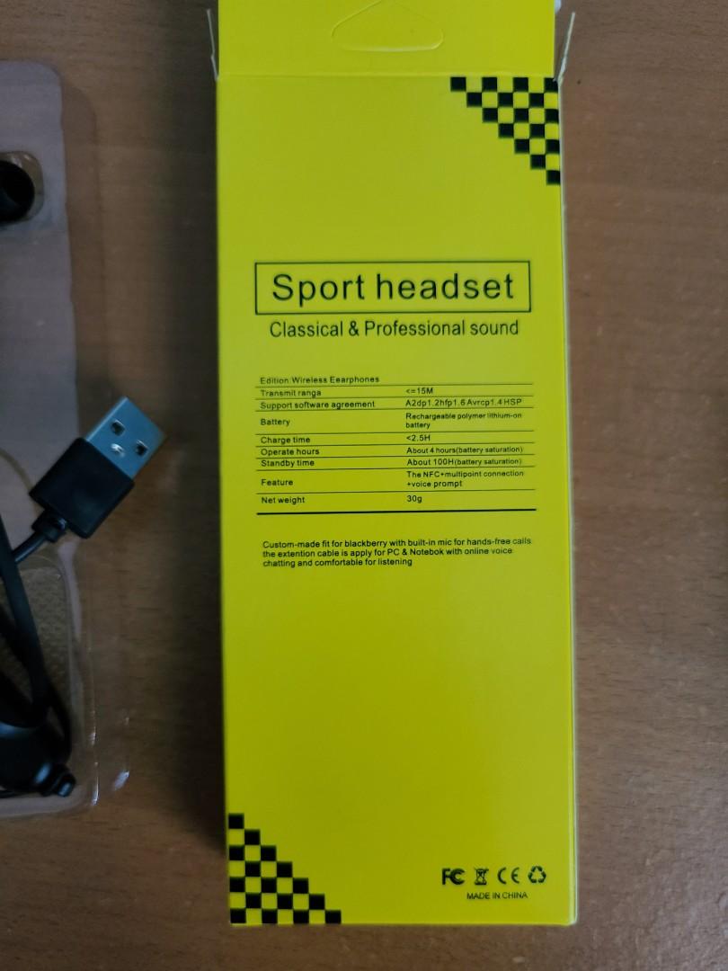 Bluetooth headset (Category: Headphones & Headsets) located in Singapore. Submitted by dean25 (Listing ID 1077834855, Image 1). Description: used once, came as a free gift.