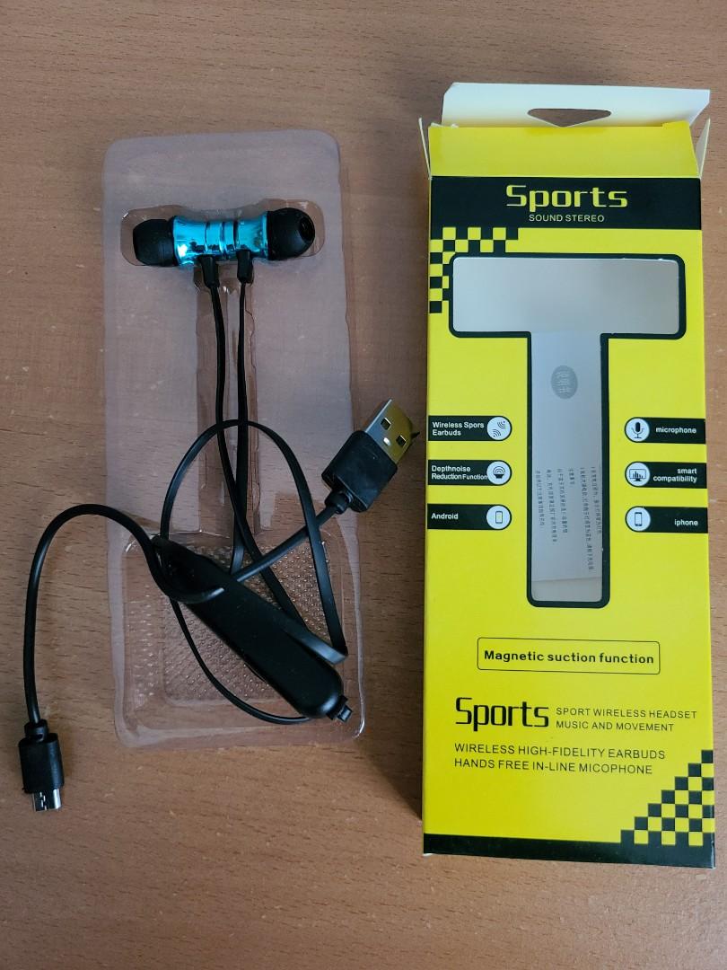 Bluetooth headset (Category: Headphones & Headsets) located in Singapore. Submitted by dean25 (Listing ID 1077834855, Image 2). Description: used once, came as a free gift.