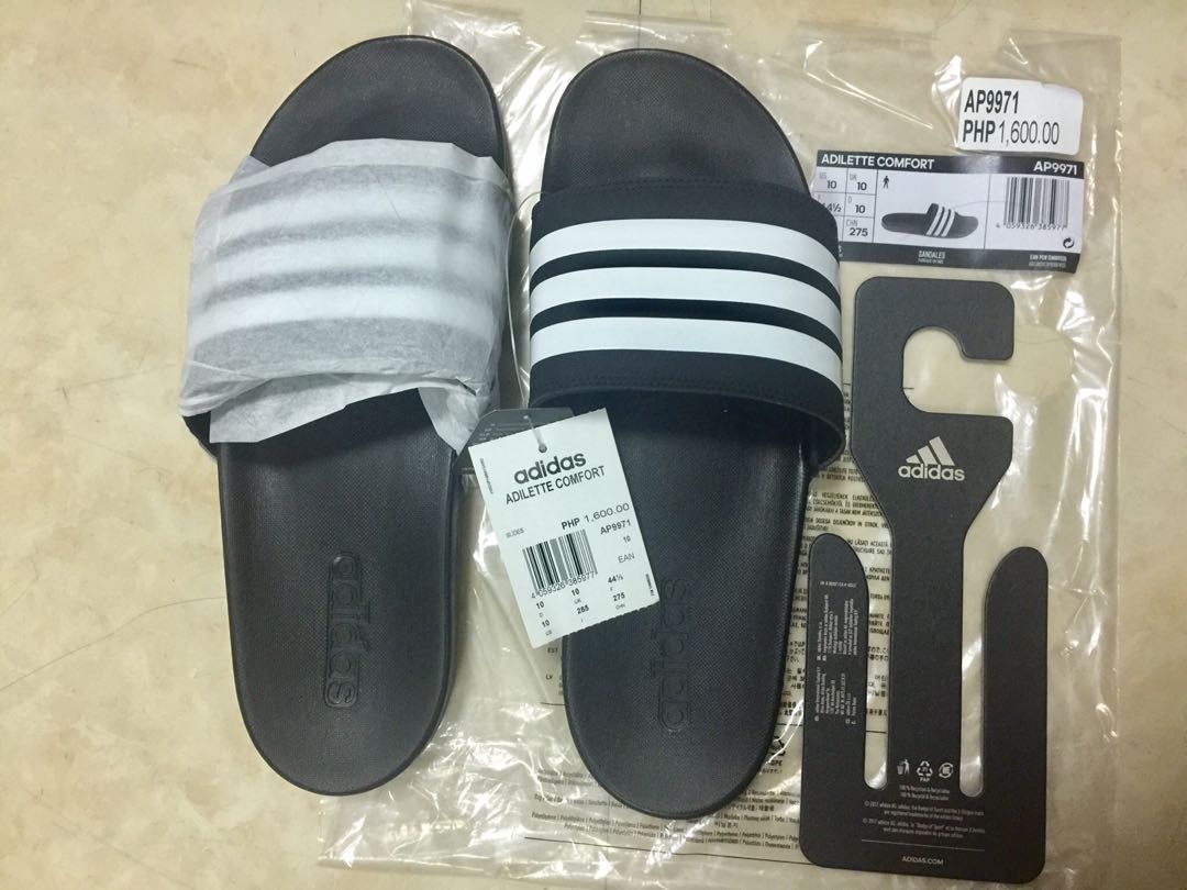 BNEW Adidas Adilette Comfort slides 