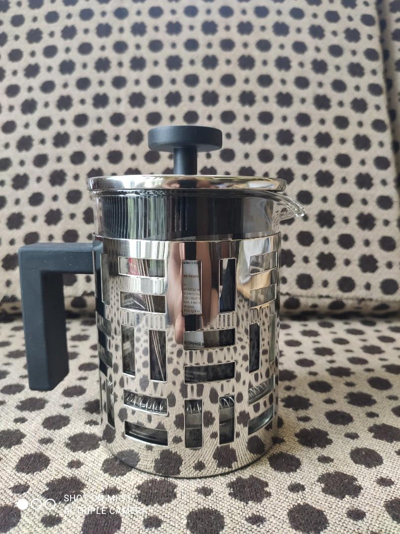 Bodum 4-Cups/.5 Liters Eileen Coffee French Press (Category: Coffee & Tea Tableware) located in Davao. Submitted by papa1919 (Listing ID 1077747607, Image 2). Description: More expensive than other Bodum models because its glass is protected with a metal cover. Made by world reknowned coffee implements maker Bodum of Switzerland. Box no longer mint; bought many years ago but unused..